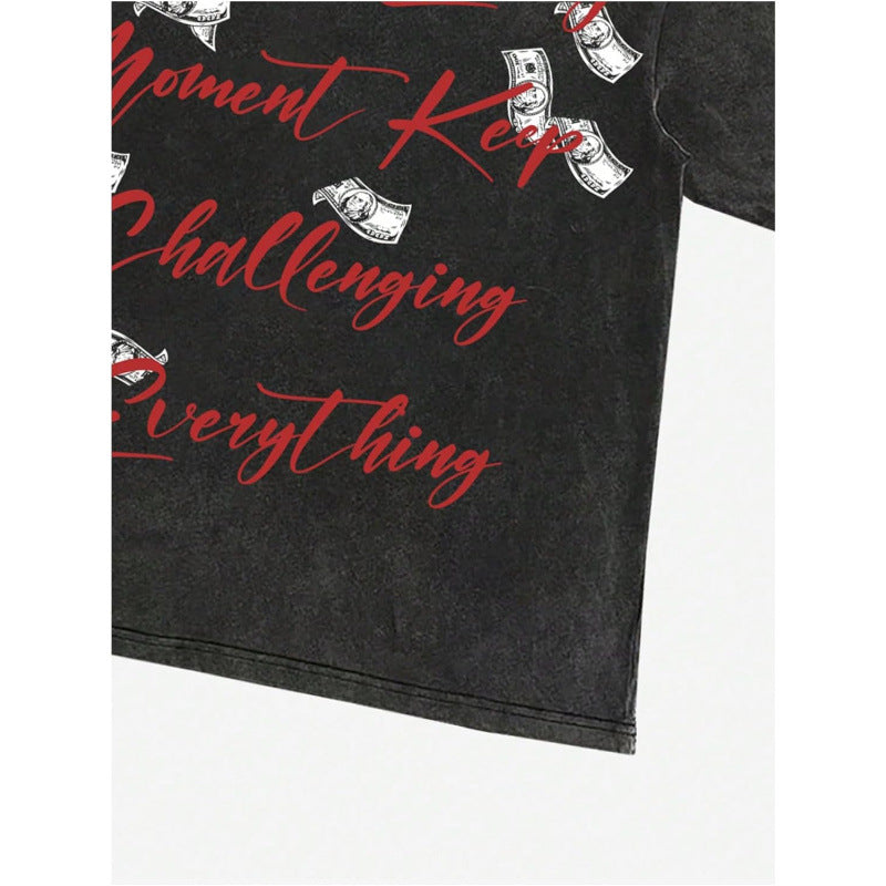 Camiseta gráfica de hombre moderna con estampado de letras y figuras atractivas.